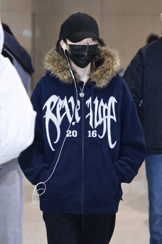 REVENGE ARCH LOGO FUR ZIP NAVY/WHITE